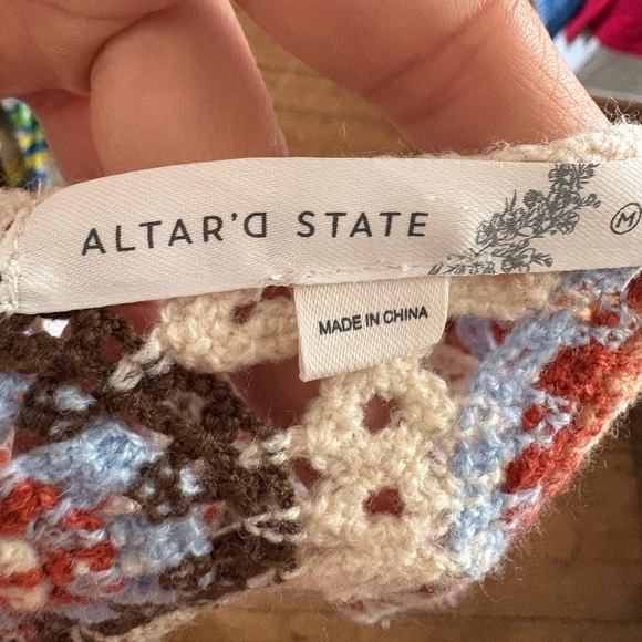 Altar'd State Maya Crochet Medallion Tank Top ivory fall color pattern sz M used - Picture 8 of 9